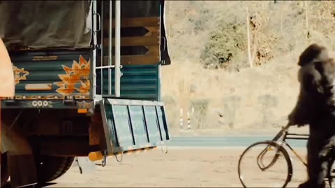 Hello Charlie Gorrila Scene on Road | Hello Charlie Full Movie | Bollywood Comedy Scene | OMG Clips