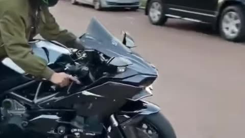 Ninja H2 girls vs boys riding