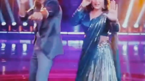 Ghaghra dance performance by Madhuri Dixit