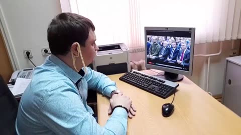Local Russian deputy fined 150k rubles for watching Putin speech with noodles on his ears