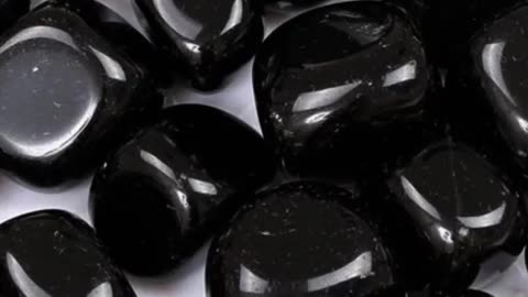 Pedra obsidiana se livre de energia negativa