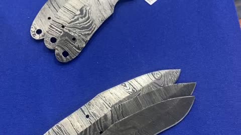 Damascus Knives