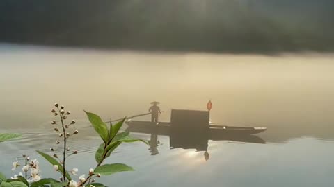 Leisure clouds and wild cranes travel