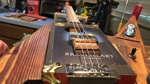 Hotsauce Vintage Whammy Cigar Box Guitar Quest