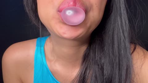 ASMR EATING AND PLAYING WITH BUBBLEGUM!