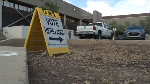 Pejabat Pemilihan Kabupaten Maricopa memastikan pemilihan yang aman dan akurat