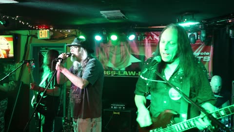 Behind The Wall of Sleep (Black Sabbath cover, live at Mr. Joe's)