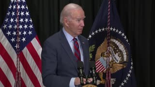 Biden's brain stops functioning for 5 seconds while answering a reporter