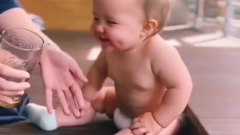 Lovely baby laughing with mum ❤️🤩