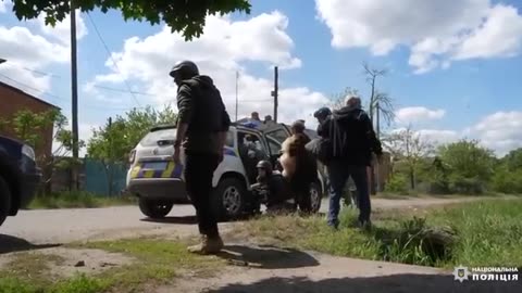 Police have already evacuated more than 1700 civilians from the border of