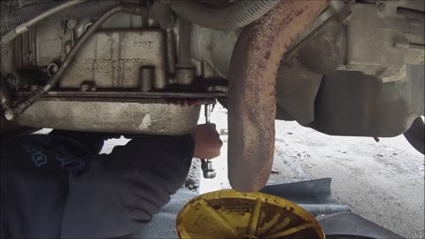 Changing the transmission fluid and filter