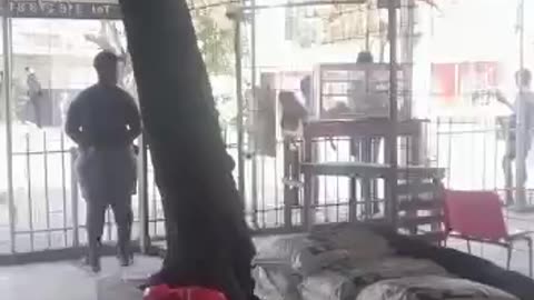 Fuga de presos de estación de Policía