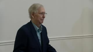 McConnell appears to freeze while speaking with reporters in Kentucky