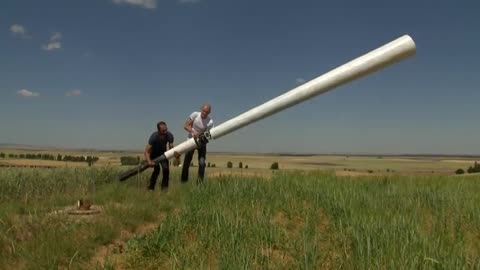 Whirlpool windmill produces power without blades