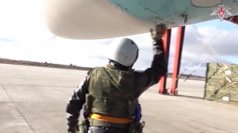 SU-34 carrying unstoppable Russian glide bombs