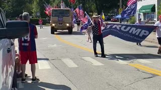 Supporters of Presidential Candidates Milford NH Labor Day Parade #VivekRamaswamy