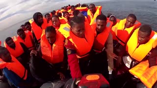482 migrants on rescue ship await port of safety