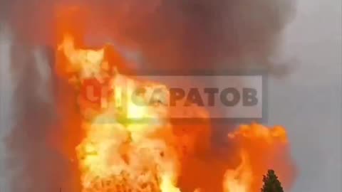 💥🔥 Powerful explosion at gas storage facility in suburbs of Saratov (russia)