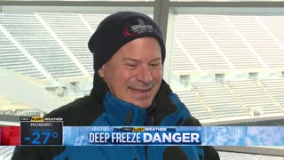 Crews at Soldier Field prepare for frigid Bears game on Christmas Eve