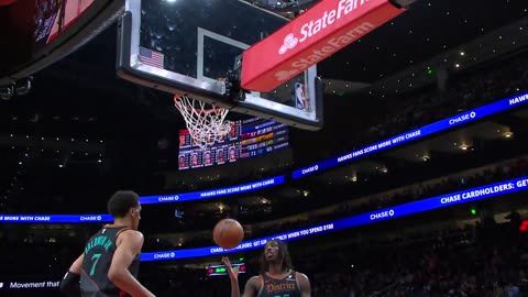 NBA - Trae goes through the legs for the assist 👀 Wizards/Hawks