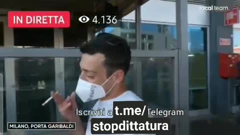 Milano (Stazione Porta Garibaldi), 01 SETTEMBRE 2021 un giovane ragazzo...