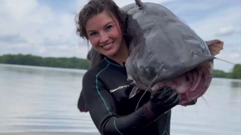 FITNESS: Noodling for Bluecats with Hannah Barron and Crew
