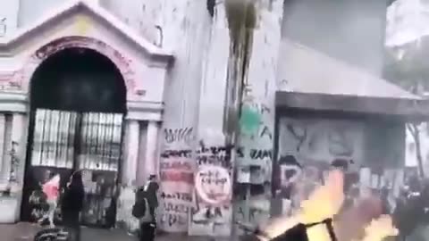 Nov 8 2019 Chile 1.0 during riots black bloc antifa torch and loot churches