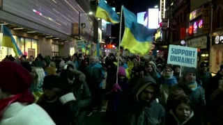 Toronto holds march to support Ukrainians