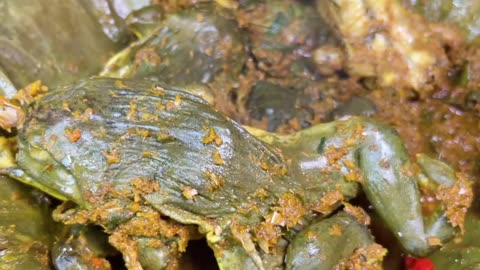 Frog food in Cambodia called "Khnop Kongkaeb"