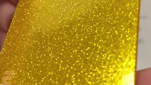 Sparkling Elegance: Unleash the Beauty of Glitter Gold!