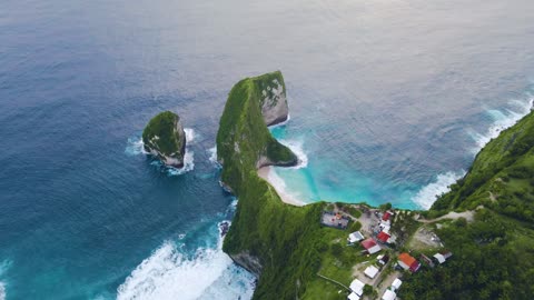 MOST BEAUTIFUL KELINGKING BEACH NUSA PENIDA BALI - AERIAL CINEMATIC DRONE