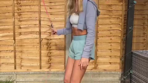Footwork combo to try 💃🏼 #jumprope #tutorial