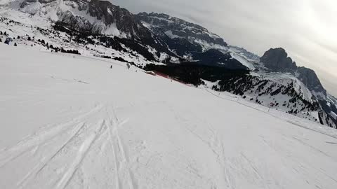 La Longia (Seceda-Ortisei), Val Gardena, Italian Dolomites - 9min of non-stop skiing