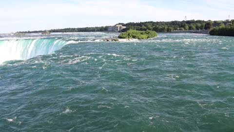 The touching feeling of Niagra falls