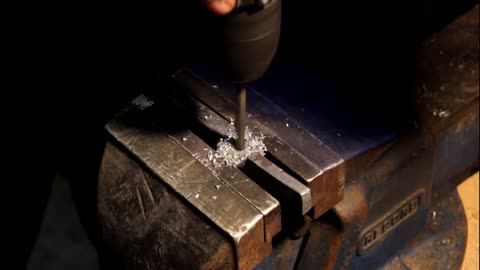 Forging a pair of blacksmithing flatbit tongs