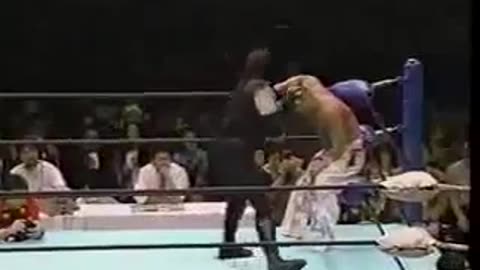 (1994.05.09) The Undertaker vs Hakushi (Jinsei Shinzaki)