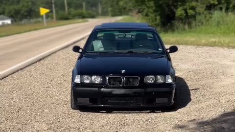 Exploring the countryside in an e36 M3