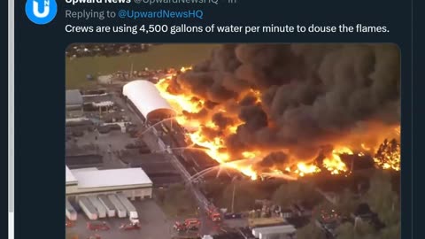 What Is going On? Huge 5 Acre Fire Breaks out at Warehouse Storing Plastic Plant Pots in Florida