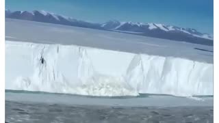 Ice Shelf in Antarctica Sings