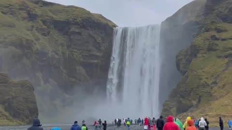 👉🏻How to avoid the crowd in Iceland!