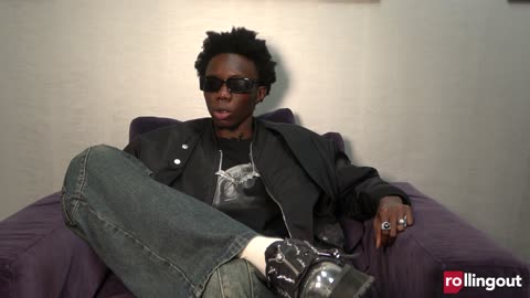 Blaqbonez stops by 'rolling out'