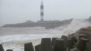 Thousands evacuate India's Gujarat state ahead of cyclone