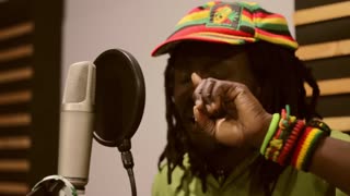 African Reggae - Erick Kristal - Non Aux Sacrifices Humains [Official Video]