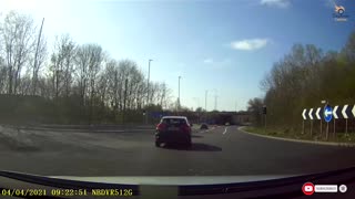 Dash cam UK Bad Drivers - Close Calls Vol. 9