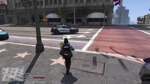 Robbing Banks as Fake Cop in GTA 5