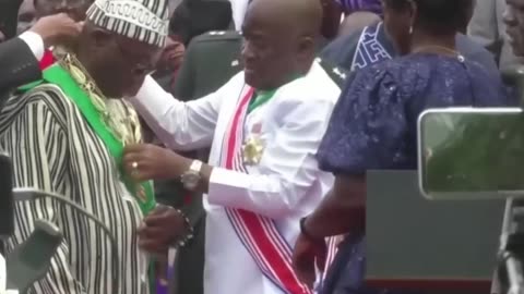 Liberia president Collapses during speech