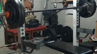 Pr 250 x 5 bench press