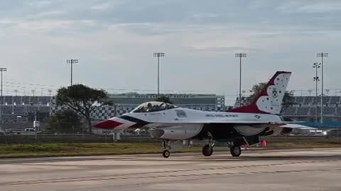 The Thunderbirds have arrived in Daytona for tomorrow’s Daytona 500 flyover!