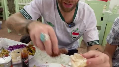 🇮🇶 Kebab Feast for Breakfast and Hot Sauce