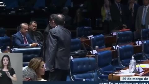 Kajuru promete renunciar se Marcos do Val provar ligação de Lula ao 8 de Janeiro